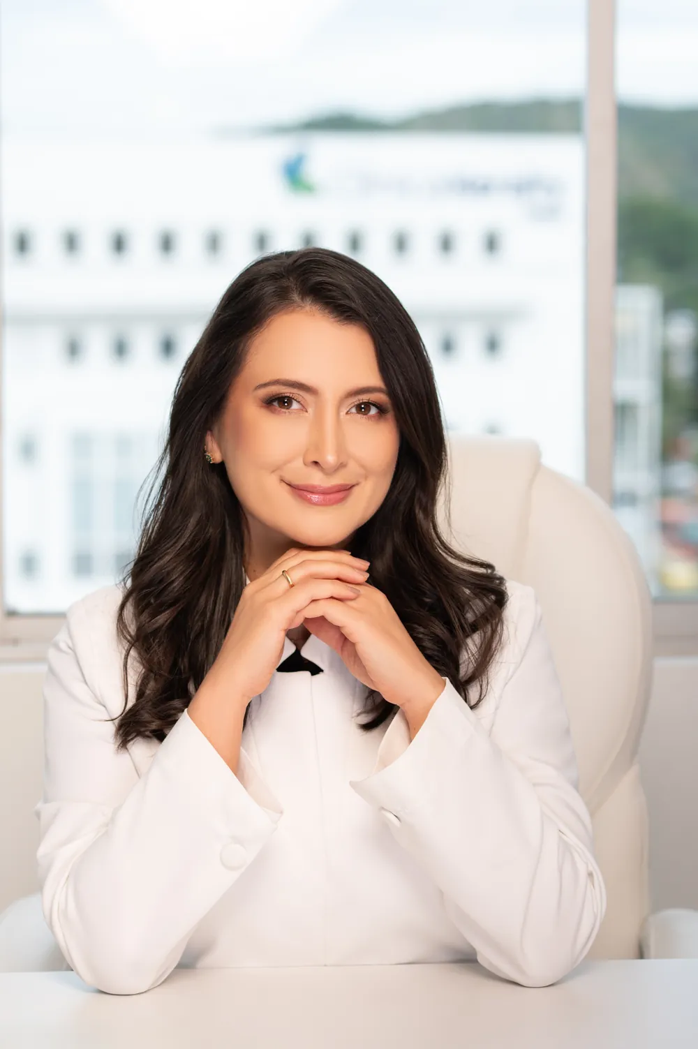 Retrato de la Dra. Lina Marcela Hernández Lemus